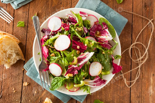 Preview: Healthy Homemade Herb Salad