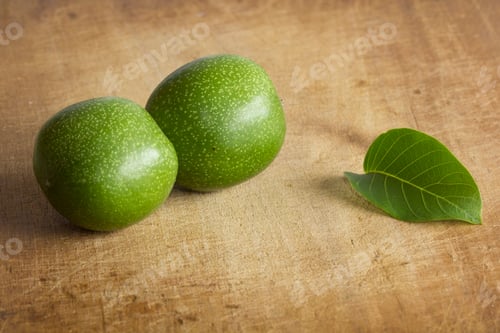 Preview: Green walnuts