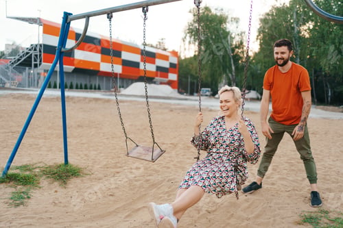 Preview: Beautiful couple having fun outdoors