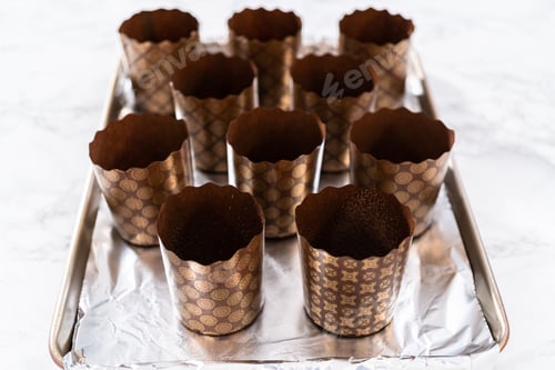 Preview: Mini Easter Bread Kulich