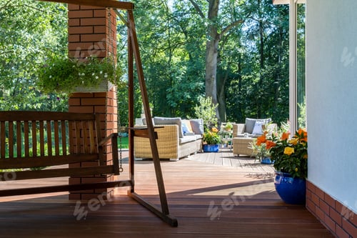 Preview: Garden swing and a cozy terrace