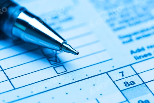 Preview: US tax form with pen