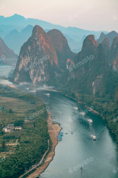 Preview: Landscape of Lijiang River in Guilin, Guangxi Zhuang Autonomous Region, China, Asia