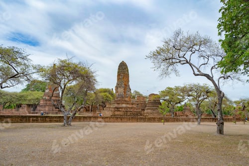 Preview: Old ruins of a ancient temple in Phra Nakhon Si Ayutthaya province, Thailand
