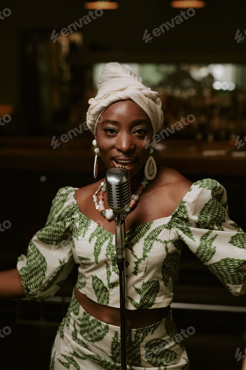 Preview: Self-confident Black Woman Singing