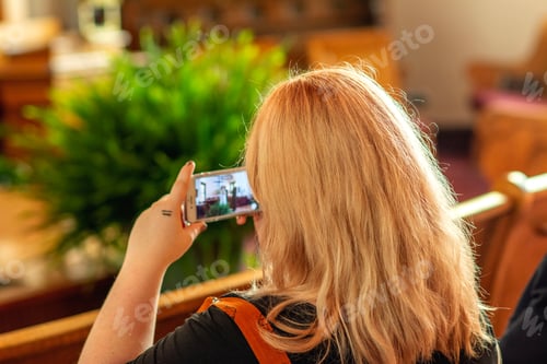 Preview: Taking photos on a mobile phone