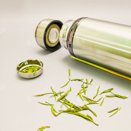 Preview: tea is brewed in a thermos