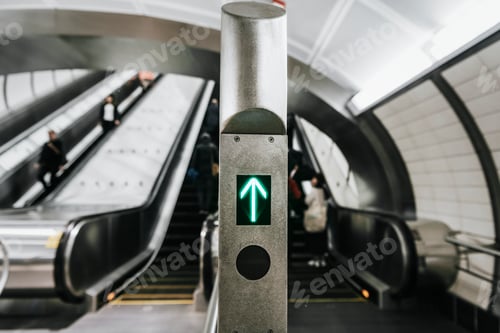 Preview: Escalator at an airport