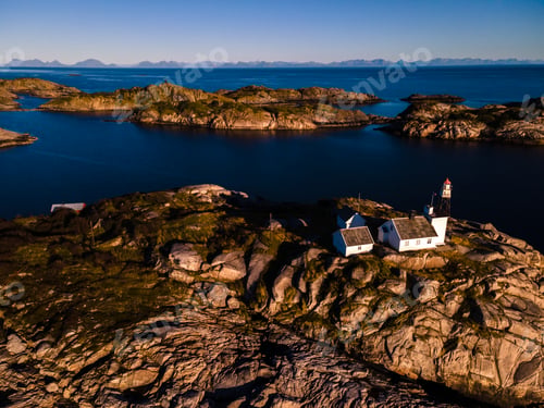 Preview: Lighthouse and house in Henningsvær Lofoten