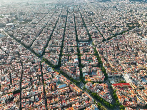 Preview: Aerial view of Eixample grid layout