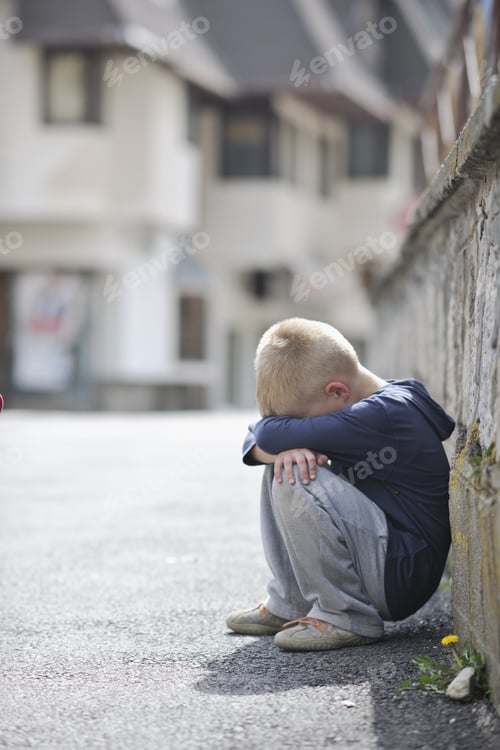Vista previa: Sad And Unhappy Alone Child Cry And Have Emotion Problem On Street