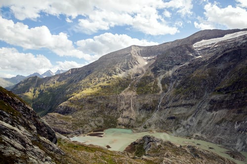 Preview: Italy, Austria, Lake in mountain landscape