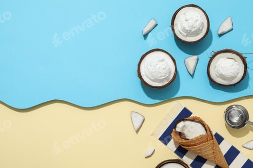 Preview: Summer dessert - ice cream, ice cream with coconut