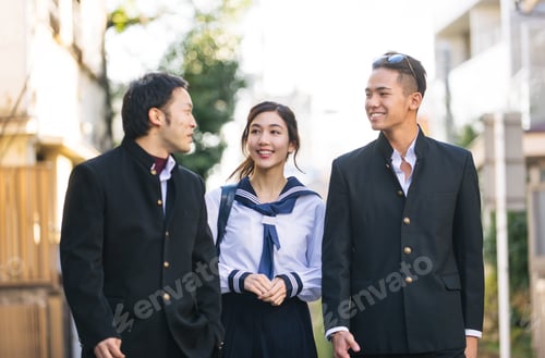 Preview: Japanese students meeting outdoors