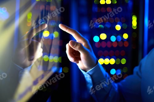 Preview: Man pointing