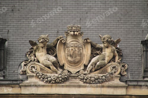 Preview: Classic architectural structure in Paris, France featuring statues on the facade