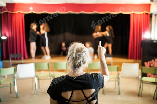 Preview: theater class