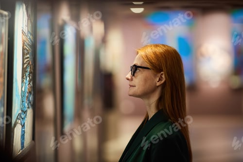 Preview: Art object in the gallery