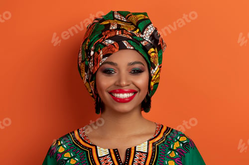 Preview: Portrait of pretty african lady in traditional clothes