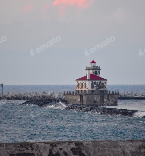 Preview: Historic lighthouse built on a breaker at Lake Ontario