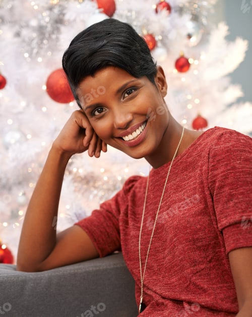 Preview: Shes got her Christmas colours on