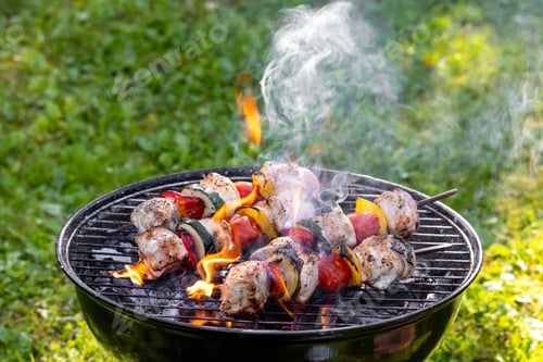 Preview: chicken meat and vegetable skewers