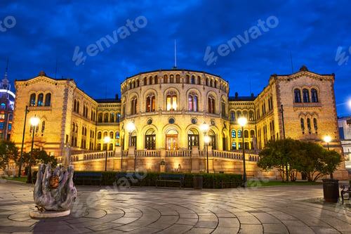 Preview: Norwegian Parliament at dusk