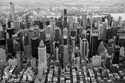 Preview: Manhattan skyline in black and white
