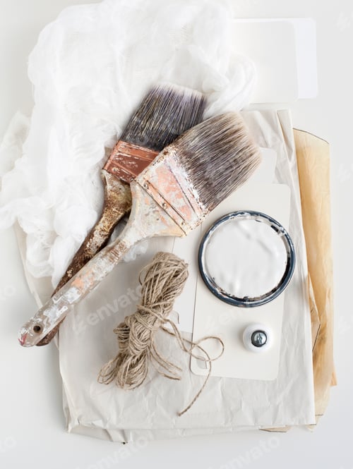 Preview: Still life of decorating brushes and string