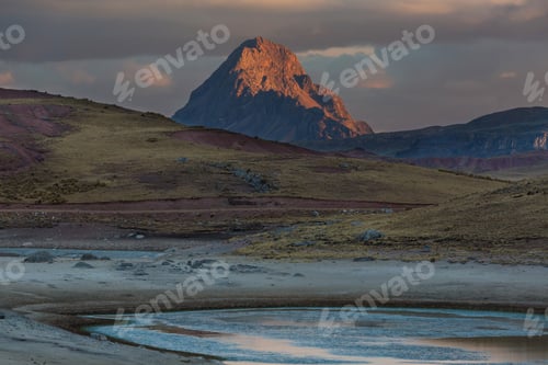 Preview: Lake in Cordillera
