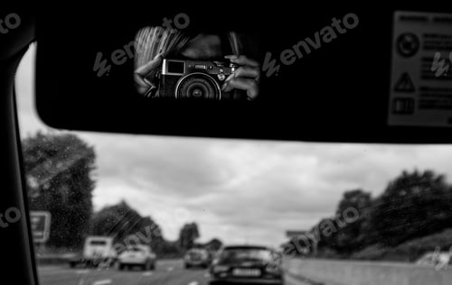 Preview: Selfie on a road trip