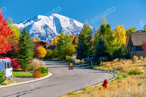 Preview: Residential neighborhood in Colorado at autumn