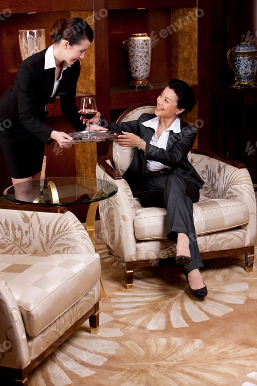 Preview: Professional service in club house