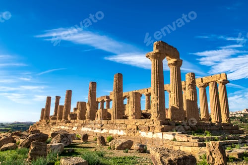 Preview: The greek temple of Juno in the Valley of the Temples, Agrigento, Italy.