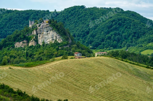 Preview: Rural landscape near San Polo and Canossa, Emilia-Romagna
