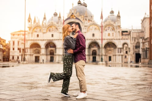 Preview: Couple travelling in Venice, Italy