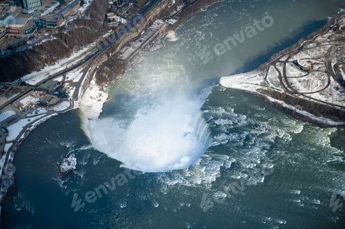 Preview: Aerial views of Niagara falls in winter