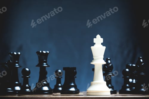 Preview: Chess board with figures