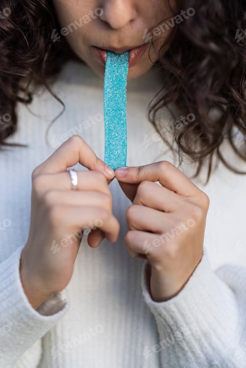 Preview: Sour flavored rainbow candy