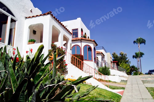 Aperçu: On the neighborhood streets in San Diego California