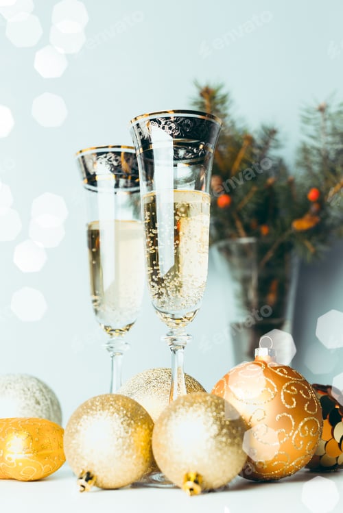 Preview: Celebration with sparkling drinks and festive decorations for a special occasion