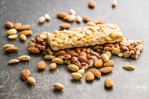 Preview: Sweet nut bars with honey.
