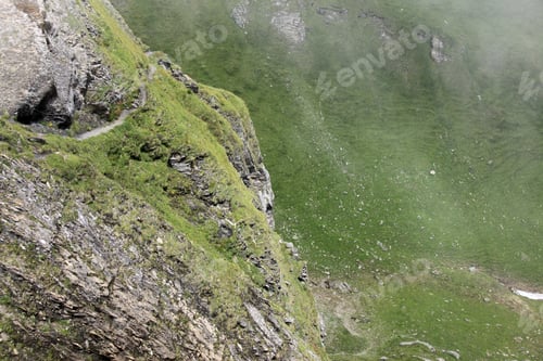 Vorschau: Berglandschaft in den Alpen