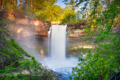 Preview: Minnehaha Falls in Minneapolis, Minnesota, USA