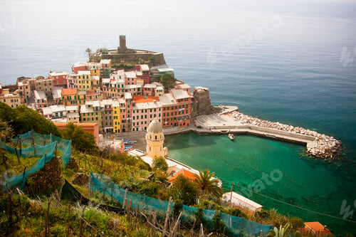 Preview: Buildings in Vernazza in Italy
