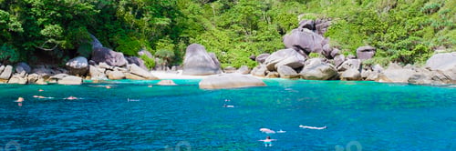 Preview: people snorkling in the ocean of Similan Islands Thailand Phangnga