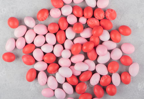 Preview: Pile of pink and red gums on the marble background