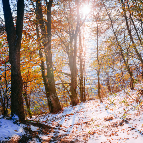 Preview: autumn sunrise over the water