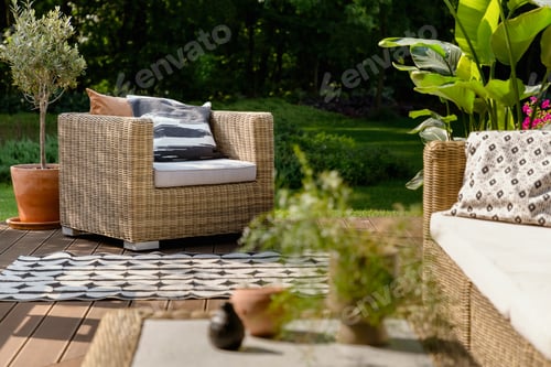 Preview: Rattan furniture on the porch