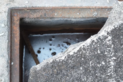 Preview: Damaged cement manhole covers and broken steel wires exposed on sidewalks and roads pose a danger